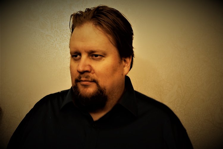 Valoa kappelissa I: Rakkaudesta taivasikävään; Jussi Hirvonen, tenori ja Esa Ylönen, piano Valoa kappelissa I: Rakkaudesta taivasikävään; Jussi Hirvonen, tenori ja Esa Ylönen, piano