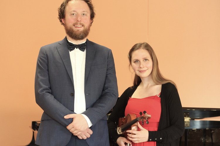 Romanttiset sonaatit syysillassa: Varpu Heikinheimo (viulu) ja Daniel Beskow (piano) Romanttiset sonaatit syysillassa: Varpu Heikinheimo (viulu) ja Daniel Beskow (piano)