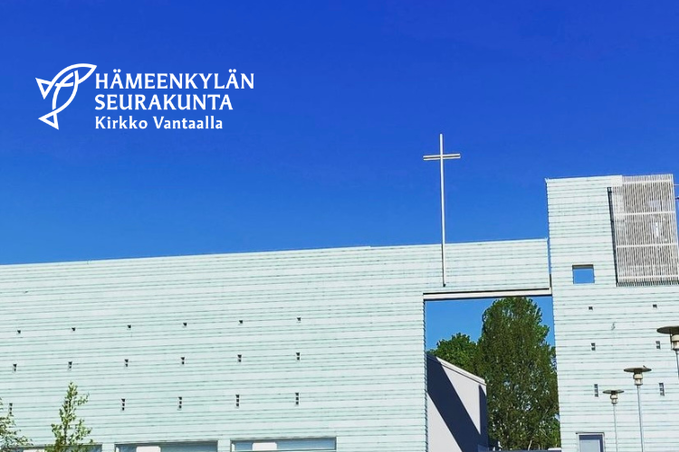 Hämeenkylän kirkko kesällä