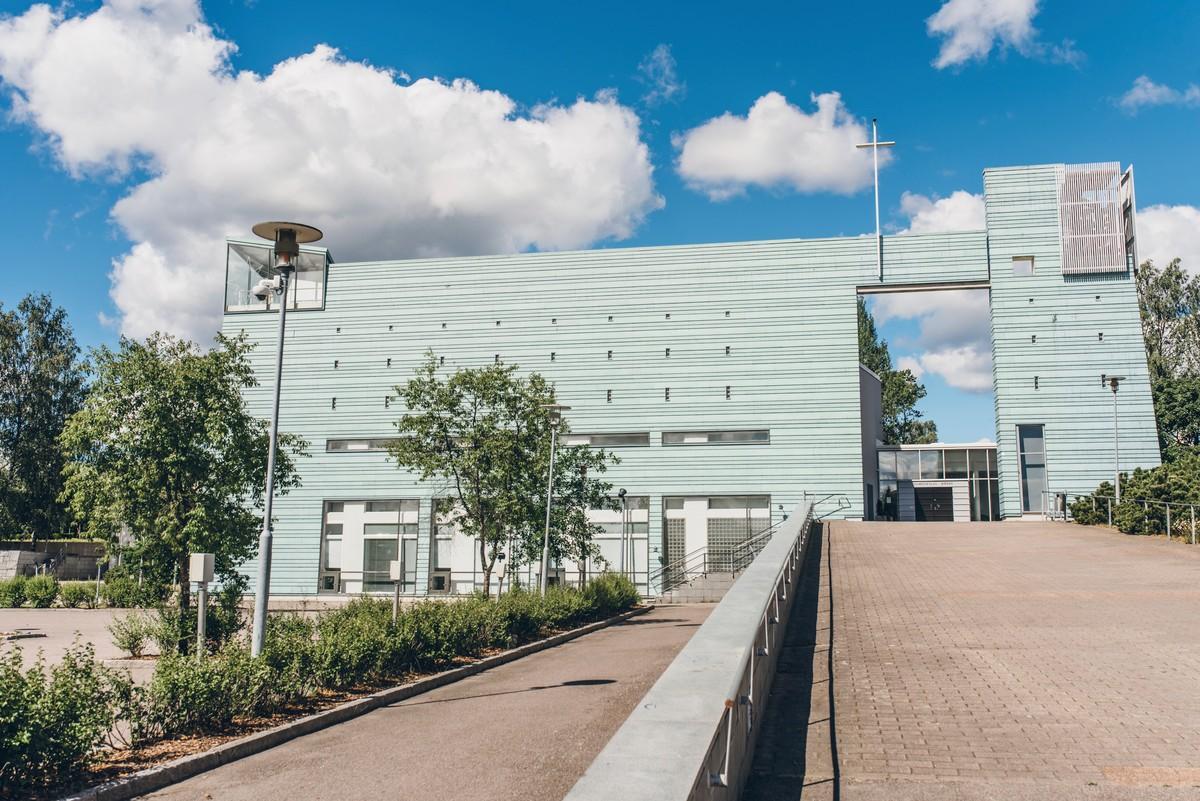 Usko- ja oppi -raamattuilta verkossa Hämeenkylän kirkko