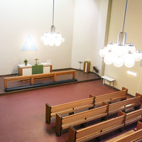 Avaa kuva isommaksi Näkymä kirkkosaliin parvelta