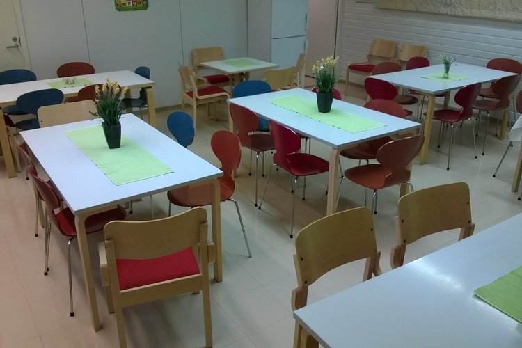 Avaa kuva isommaksi Aikuisten puoli