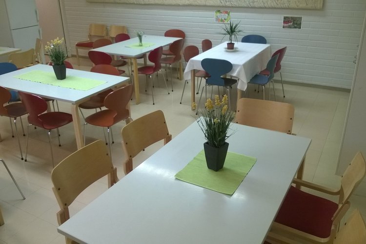 Avaa kuva isommaksi Aikuisten puoli