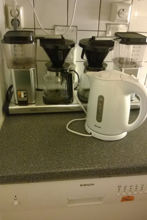 Avaa kuva isommaksi Kahvinkeittimet ja vedenkeitin