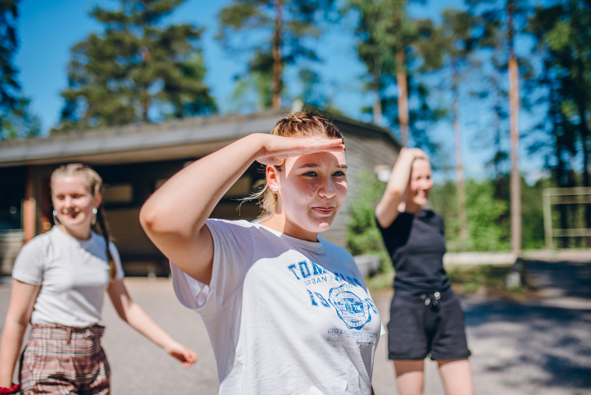 Rippikoululaisia rippikoululeirillä kesällä 2019.