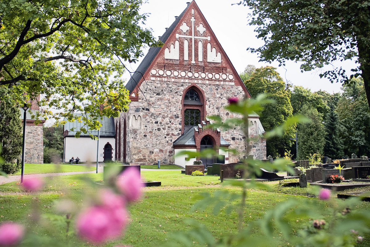 Pyhän Laurin kirkossa järjestetään kesällä 2019 yli 80 häät.